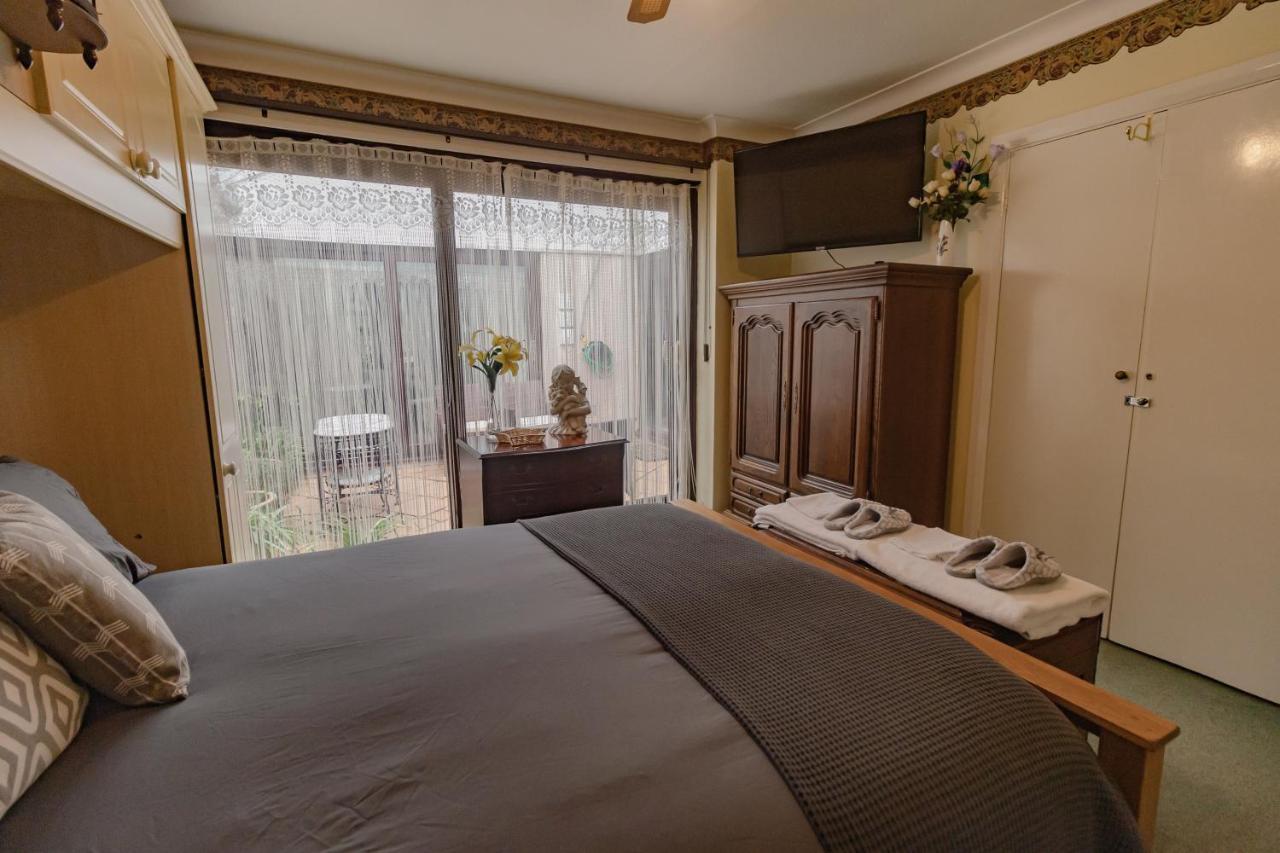 Villa Palm Bay'S Luxury Bungalow - Self Check In & Parking à Margate Extérieur photo